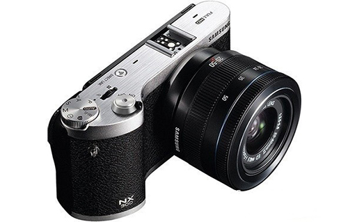 三星发布 NX30 搭载 16-50mm f/2.8 镜头 