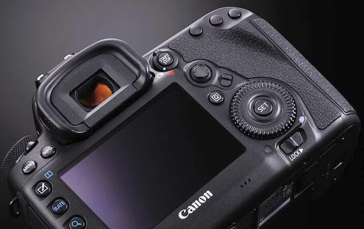 佳能宣布其未来所有的消费级相机将具备视频拍摄功能！