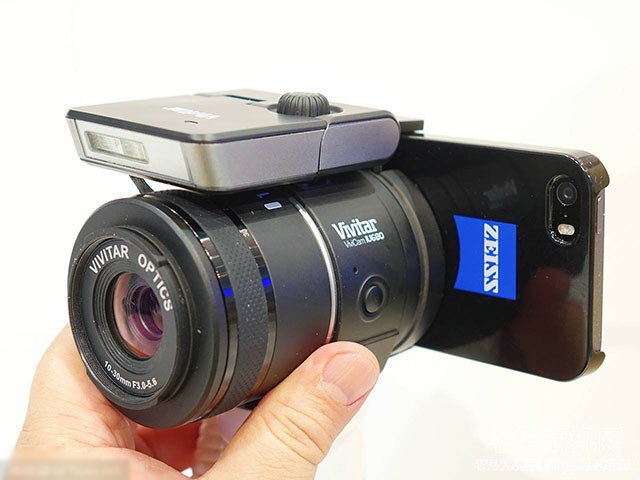 威达推出世界首款可更换镜头无线镜头相机IU680