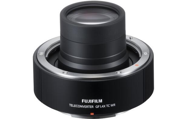 富士专为 GF 系统设计的 1.4X TC WR 增距镜和微距接环
